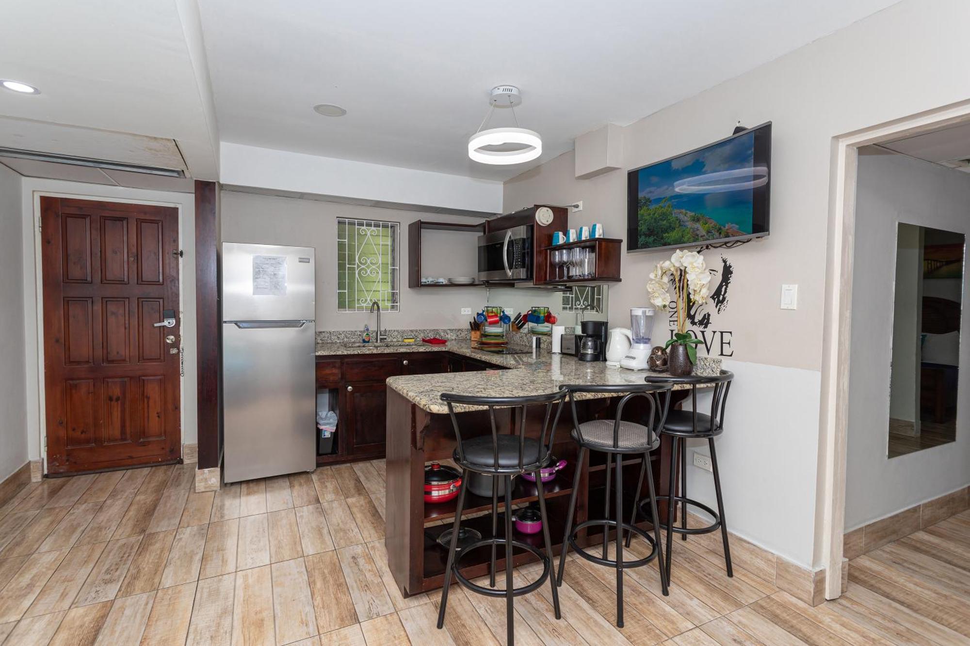 Montego Bay Club Apartments ภายนอก รูปภาพ