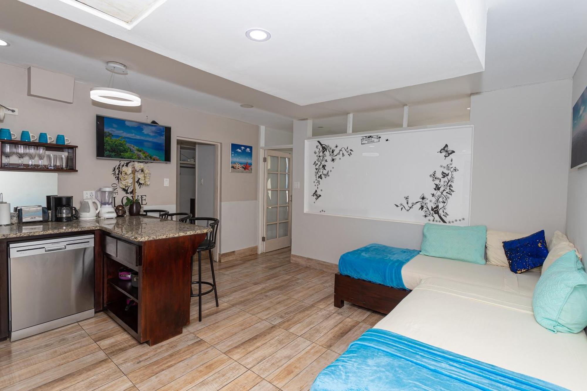 Montego Bay Club Apartments ภายนอก รูปภาพ