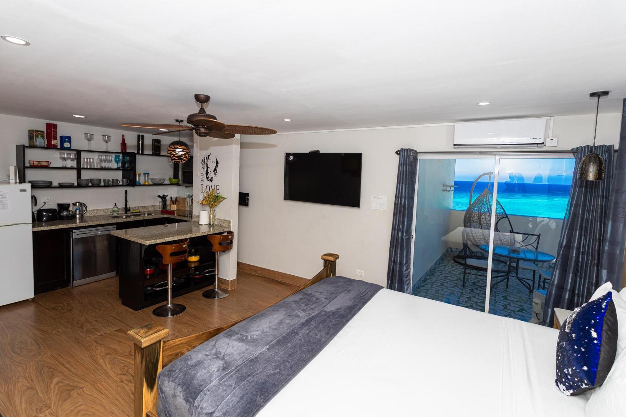 Montego Bay Club Apartments ภายนอก รูปภาพ