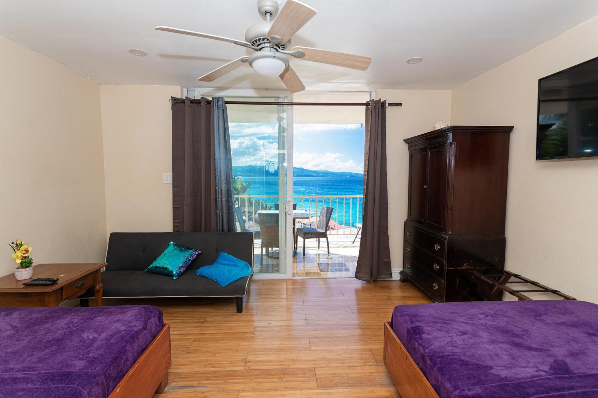 Montego Bay Club Apartments ภายนอก รูปภาพ