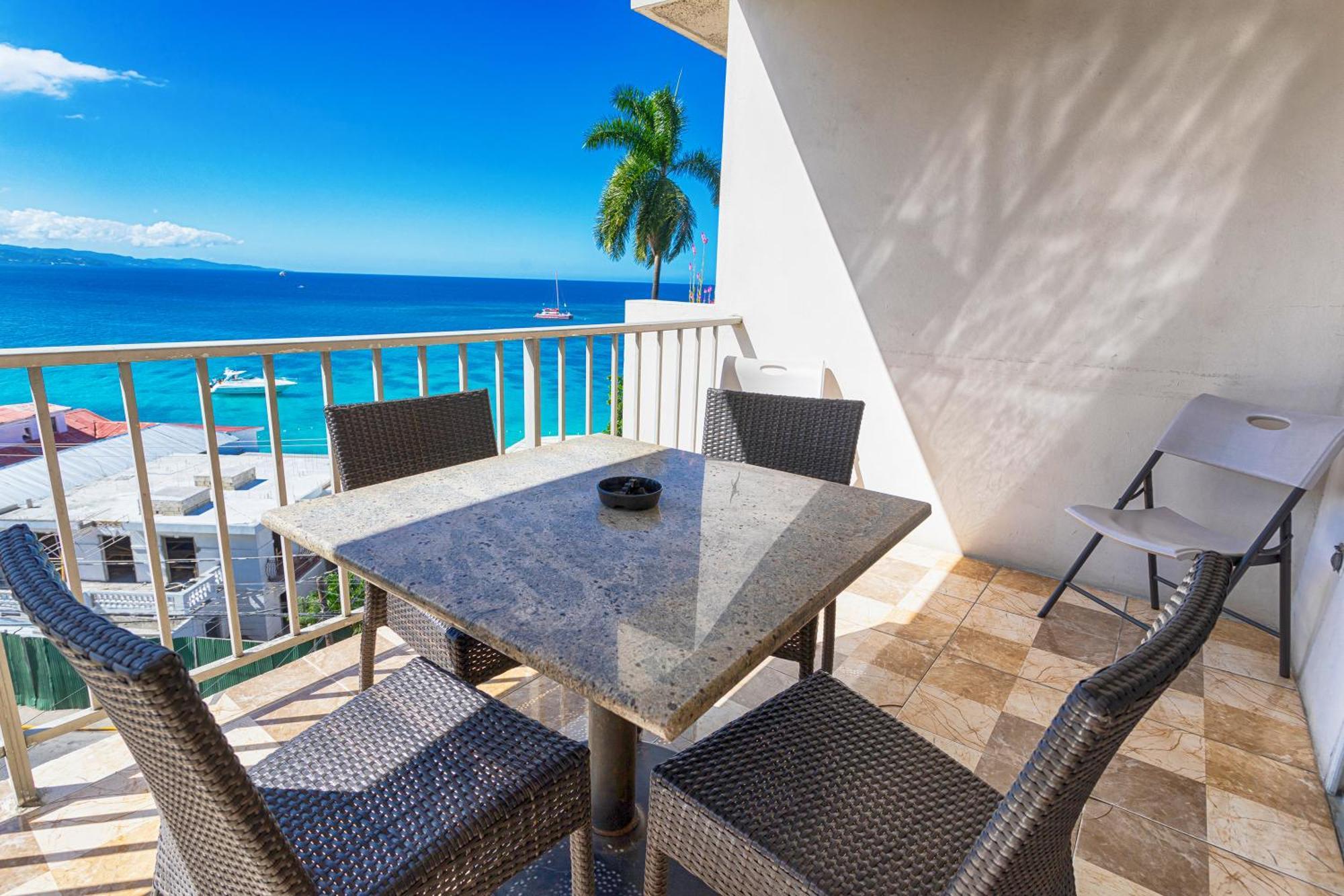Montego Bay Club Apartments ภายนอก รูปภาพ