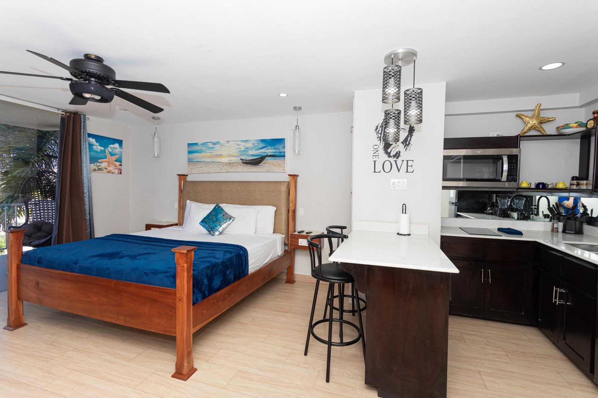 Montego Bay Club Apartments ภายนอก รูปภาพ