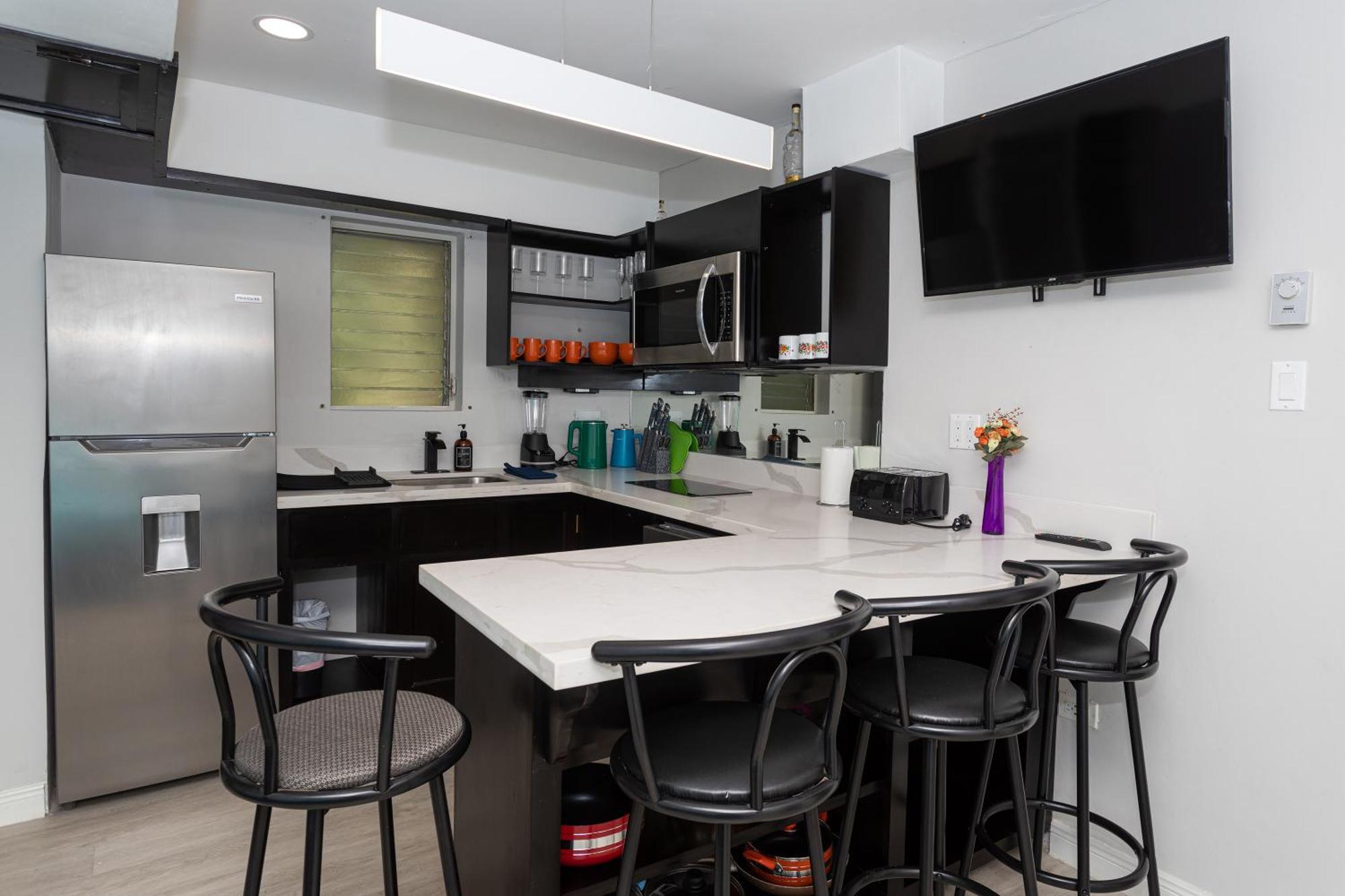 Montego Bay Club Apartments ภายนอก รูปภาพ