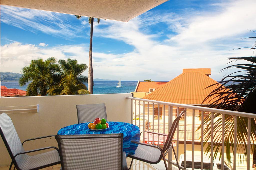 Montego Bay Club Apartments ภายนอก รูปภาพ
